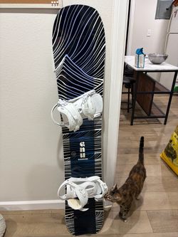 GNU Snowboard 58cm, White bindings