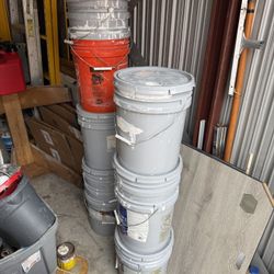 5 Gallon Buckets 