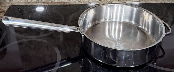 Cuisinart 3-1/2 qt. Sauté Pan 18/10 STAINLESS STEEL # 933-24H - $44