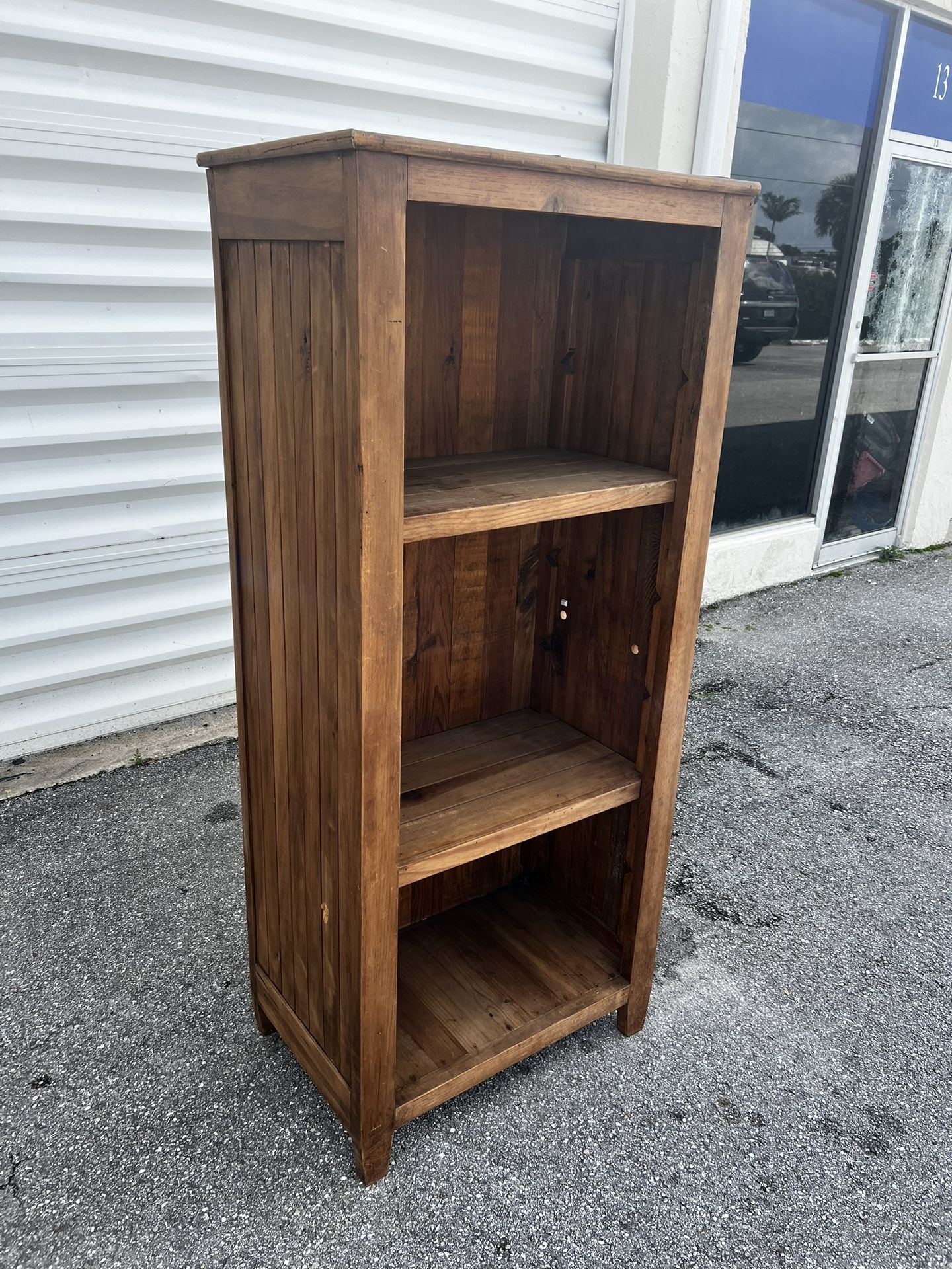 Rustic Solid Wooden Mexican Adjustable Shelving Bookshelf Storage Shelf! Cabin style. Good condition! 29.5x19x67in