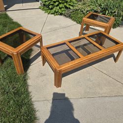 Oak coffee & end tables