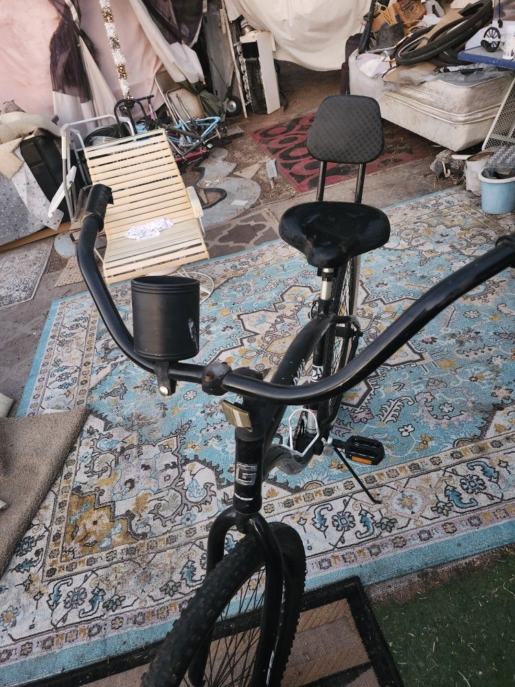 LARG BIKE GENESIS 29X5,125 SINGL VERY GOOD TIRES AND NEW TUBES EVERYTHING IS GOOD CONDITION