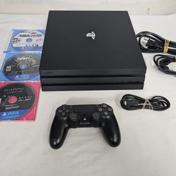 PS4 PRO 1TB w/ 1 Controller & 3 Games