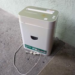 Royal Paper Shredder PX1000MX