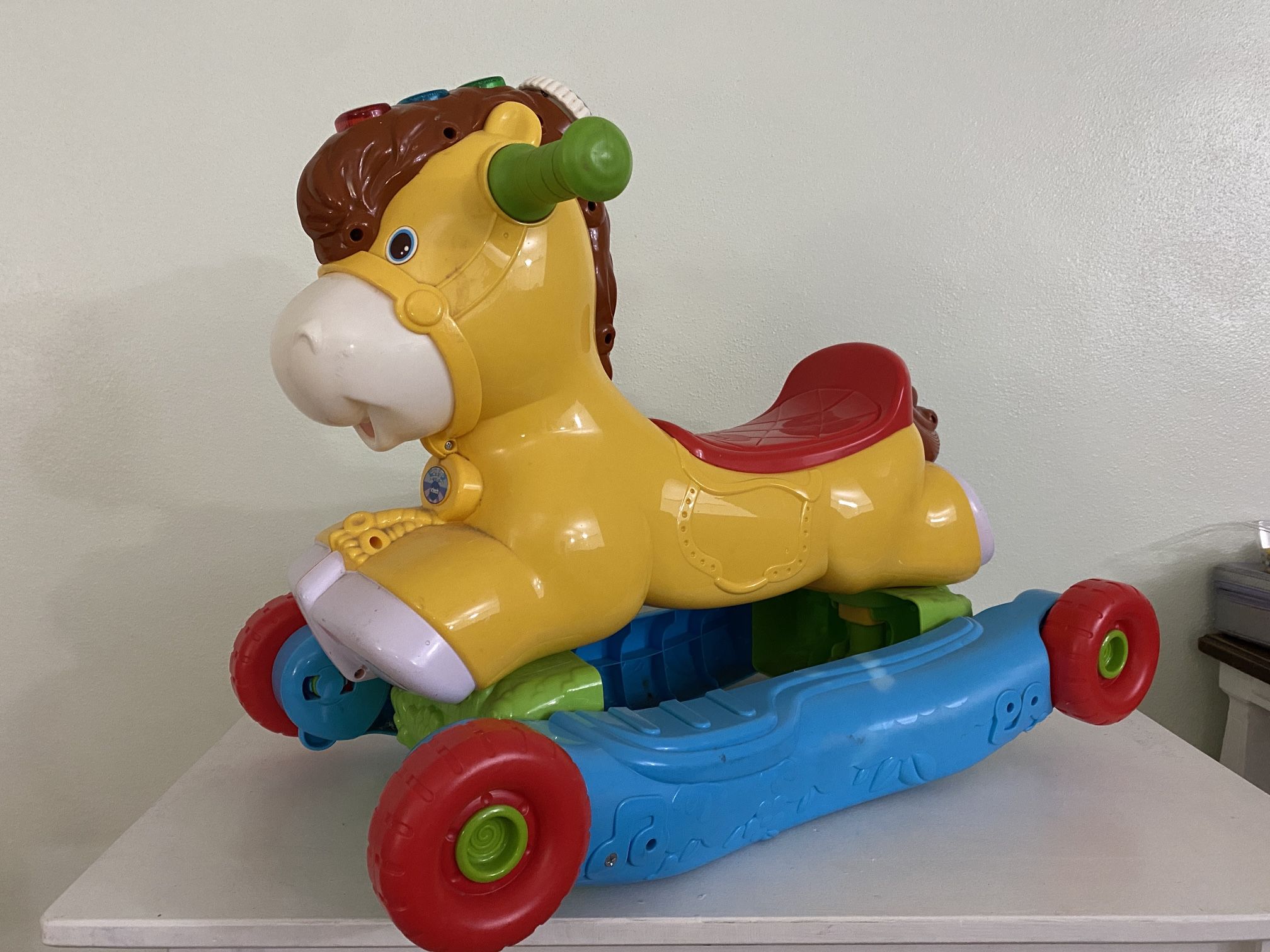 Swinging Horse
