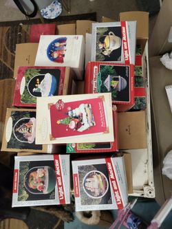 33 Hallmark Ornaments Light And Sound