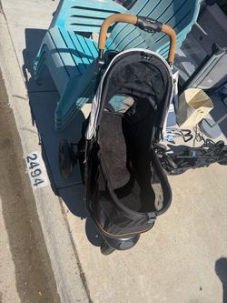 Dog stroller