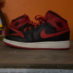 Jordan 1 Mid Alternate Bred (2022)