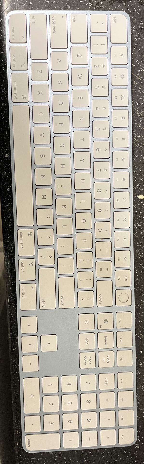 Apple Keyboard 