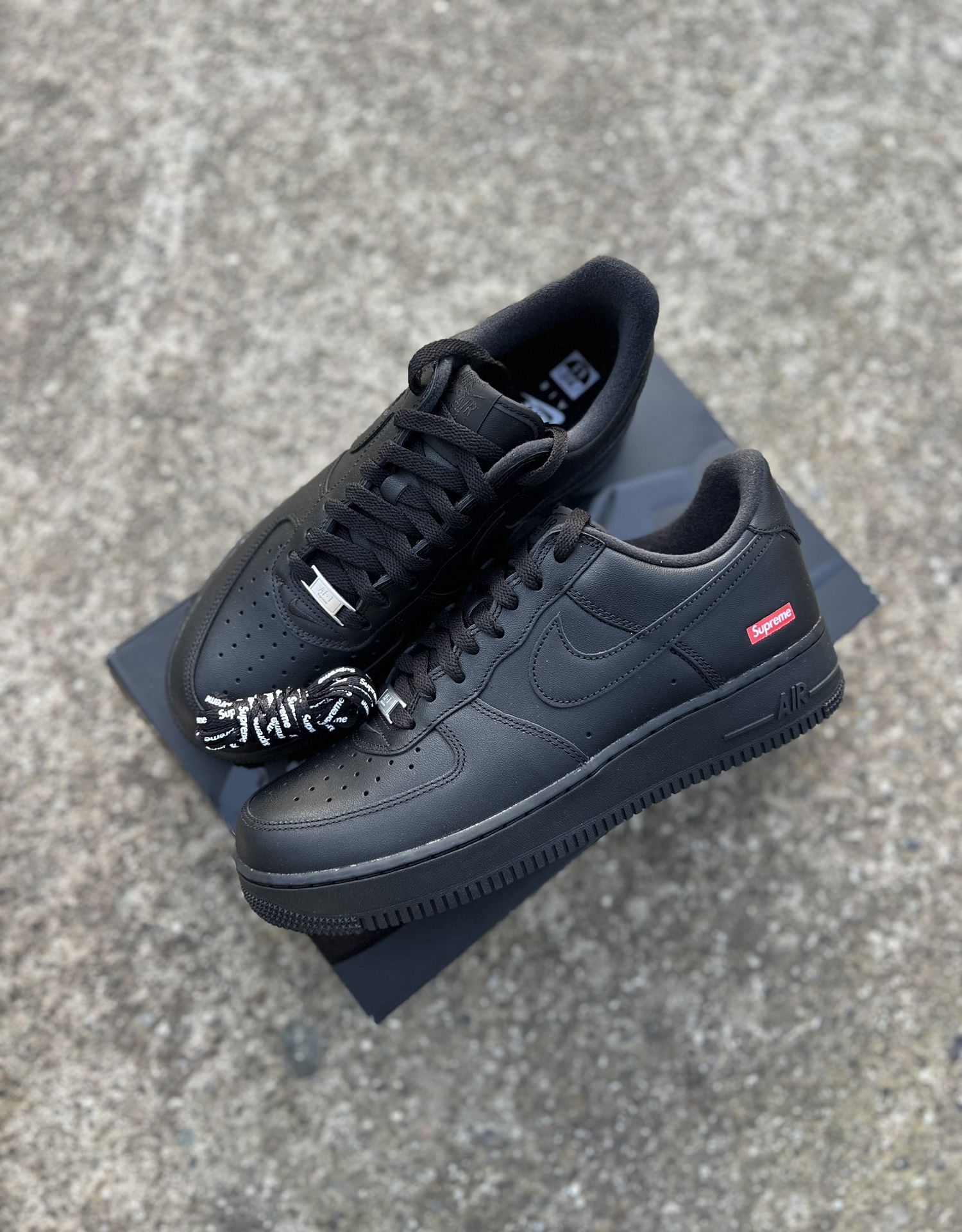 Nike Black Supreme Air Force 1 