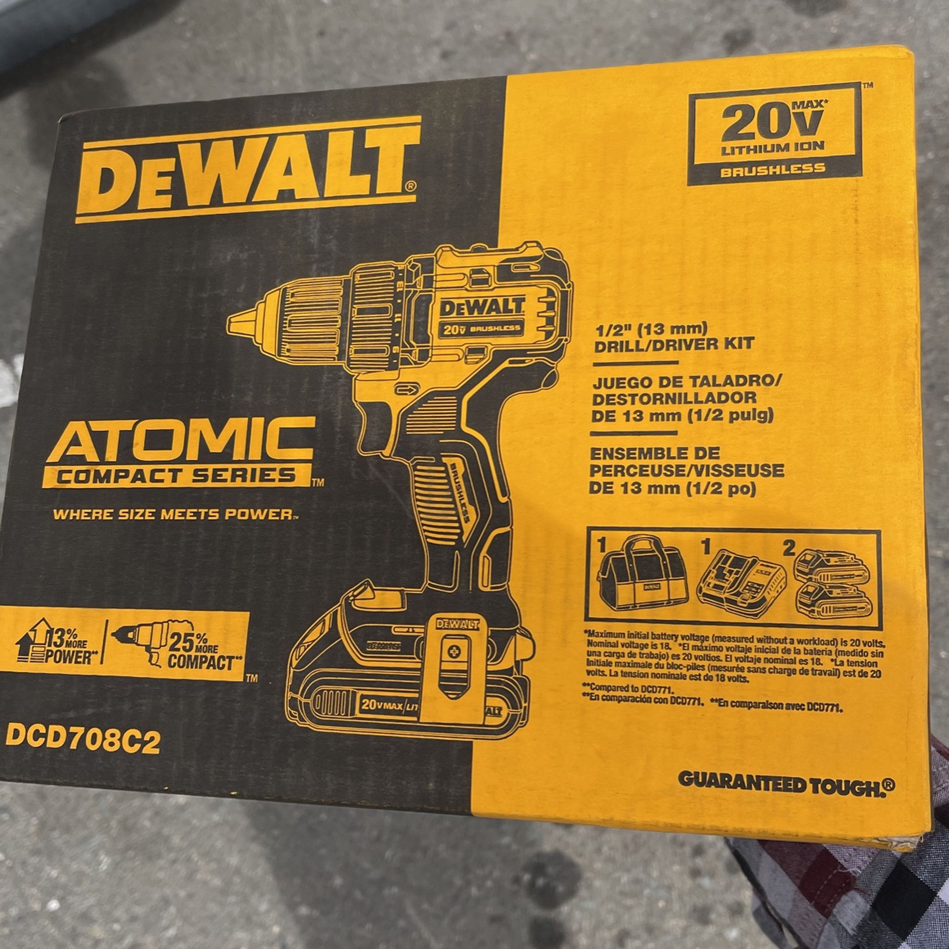 Drill / Driver Kit 2 Batteries Charger And Tool