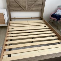 Queen size bed