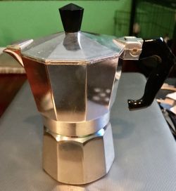 Aluminum Stovetop Expresso Maker. Made in Italy