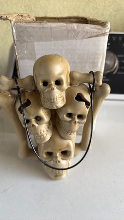 Skull and Bones Halloween Bucket