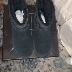 Uggs  New 