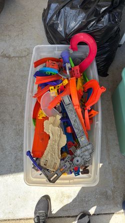 Hotwheels Race Track Lot