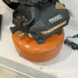 Rigid 6 Gallon Portable Pancake Air Compressor  Works Fine Going Cheap 