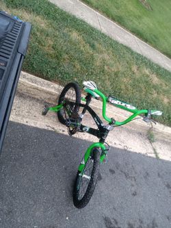 18-in boys bicycle d y n a c r aft