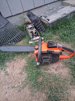 Echo  chain saw  with 13 inch blade runs great