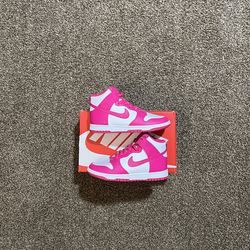 Nike Dunk Pink Prime Size 7W