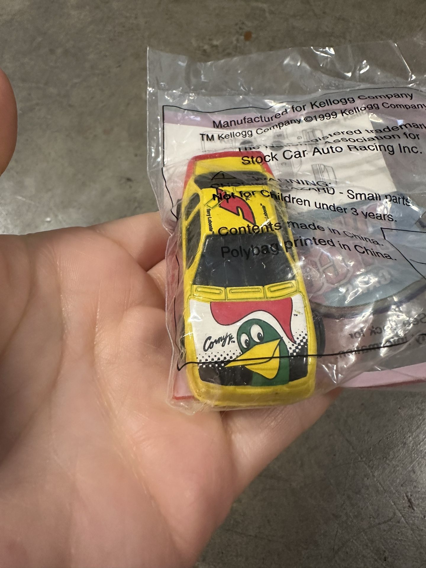 1999 NASCAR #5 Kellogg’s Corn Flakes Cereal Collectible Toy Car