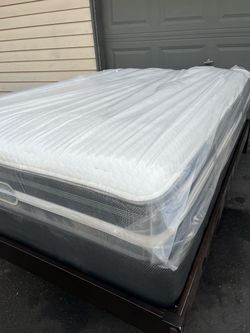 Queen size mattress boxpring