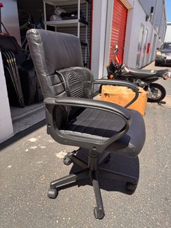 Black Leather Office Chair with Armrests