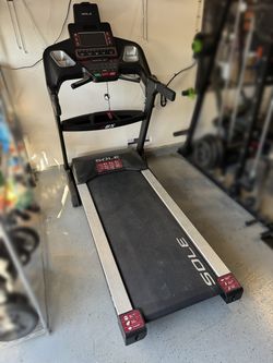 SOLE F85 Folding Treadmill