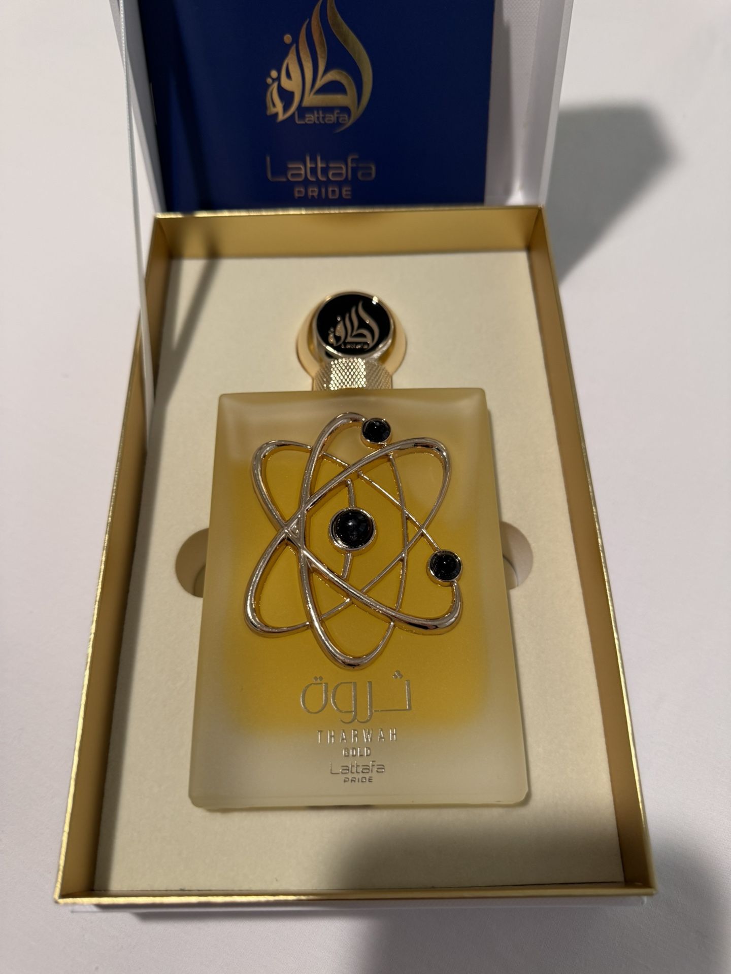 Lattafa Tharwah Gold Eau de Parfum