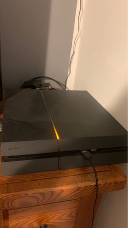 PS4 With 4 Games And 1 Control