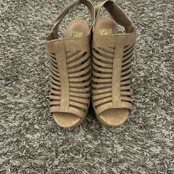Heels Size 6 1/2
