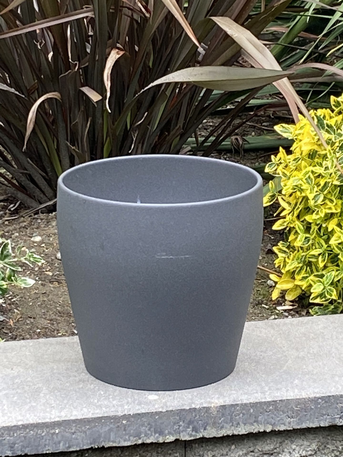 IKEA PERSILLADE Gray Modern Planter 10 3//4 In Diameter H10.25”