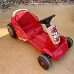 Radio Flyer 6V Grow Kart Go Kart
