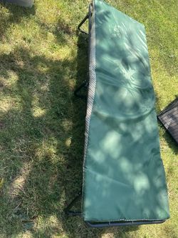 COLEMAN RIDGELINE 3 CAMPING COT IN GOOD CONDITION