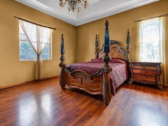 Ornate Queen Four-Poster Bed & 2 Matching Nightstands
