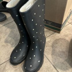 Target Girls Tall Rain Boots - Black-Size 4. 