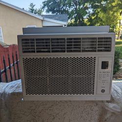 GE Window Air Conditioner Unit 