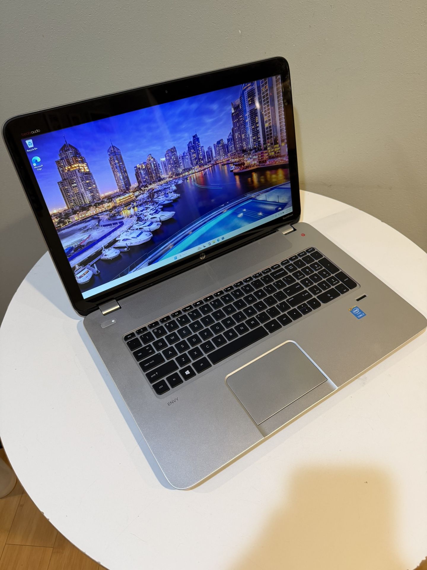 i7/12gb Ram/1TB SSD HP Laptop PC Windows 11 17” Touchscreen