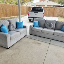 Sofa And Loveseat Brand New Condition No Pets No Smoke 
