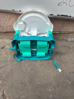 Toddler booster seat to eat
