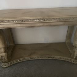 Havertys Table Stand