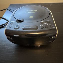 Sony ICF-CD815 AM/FM Stereo CD Clock Radio with Dual Alarm Discontinued Vintage