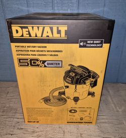 Dewalt Stealthsonic Quiet 12-Gallon 5.5-HP Wet/Dry Shop Vac with Accessories -BRAND NEW 