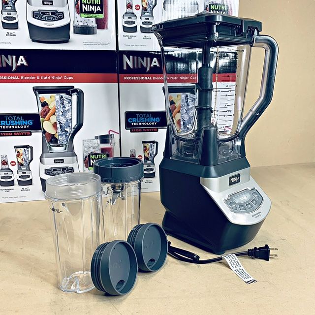 New $85 NINJA (BL660) Professional Blender 1100-Watt, 72oz Ice Crushing Pitcher, (2x) 16oz Cups Frozen Drink Smoothies 