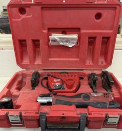 Milwaukee Force Logic Press Pressing Crimp Tool & Case 2473-22 