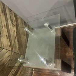 GLASS TABLE NEED GONE