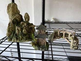 Fish tank Decor And rocks