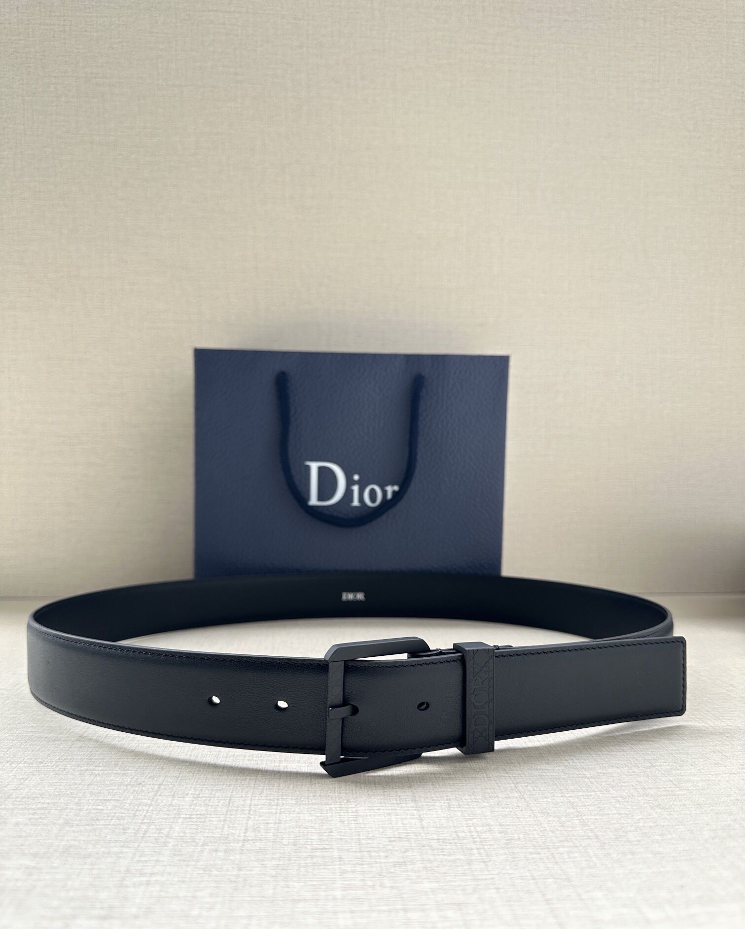 Dior black matte buckle belt, business casual versatile(147)75