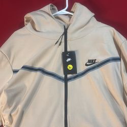 Nike Tech Suit