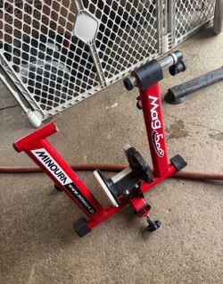 Minoura Mag 500 Bike Trainer Stand
